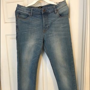 ASOS men’s light washed jeans 32x32